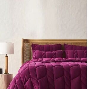 Anthropologie Vatterett Jersey King Quilt